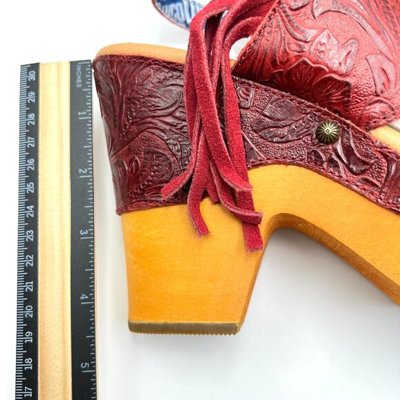 New Dingo Size 9 Tooled Red Leather Western Wedges Platform Clogs Sandals Shoes - Picture 11 of 13